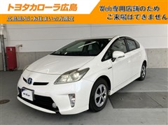 トヨタ　プリウス S