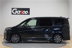 ヴォクシーHEV S-Z