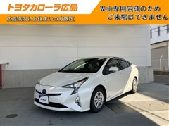 プリウス Sセーフティプラス