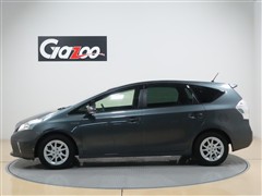 プリウスアルファ S