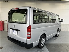ハイエースバン デラックス 4WD