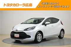 トヨタ アクア X