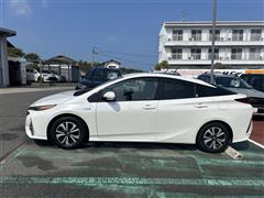 プリウスPHV A