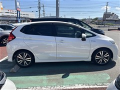 フィット ハイブリッド S