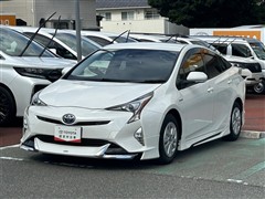 トヨタ プリウス S