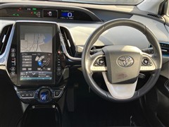 プリウスPHV A