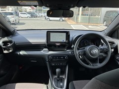 ヤリス  ハイブリッドG