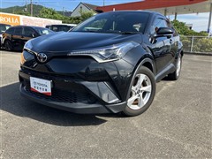 トヨタ C-HR S-T LEDパッケージ
