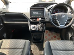 ヴォクシー ZS