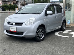 トヨタ パッソ X クツロギ