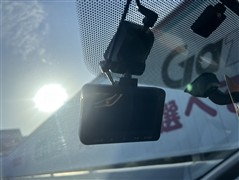 プリウスアルファ S