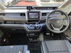 フリードプラス HV EX