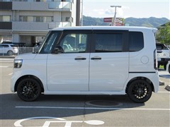 N-BOXカスタムTBBLACKSTYL