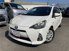 トヨタ　アクア G