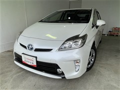 トヨタ プリウス S