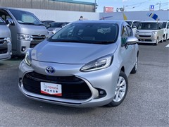 トヨタ　アクア Z