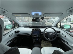 プリウス A プレミアムツーリング