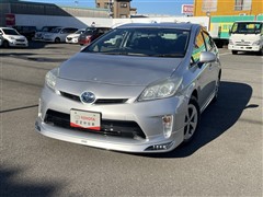 トヨタ プリウス S
