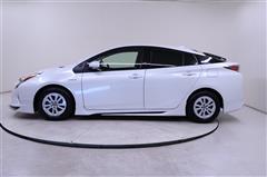 プリウス Sセーフティプラス