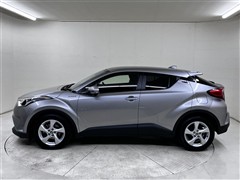 C-HR ハイブリッド S