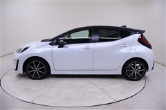 アクア GR スポーツ