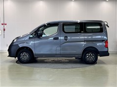 NV200バネットバン DX