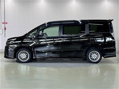 ヴォクシー hv ZS キラメキ3