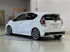 アクア G GRスポーツ 17インチ