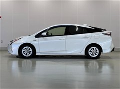 プリウス S セーフティプラス