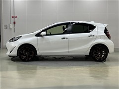 アクア S スタイルブラック