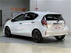 アクア S スタイルブラック