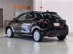 ヤリス ハイブリッド X