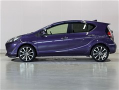 アクア S スタイルブラック