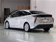 プリウス S セーフティプラス