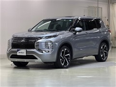 三菱 アウトランダーPHEV P