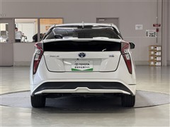 プリウス S ツーリングセレクション