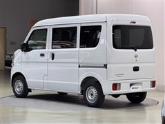 NV100クリッパーV DX 4WD