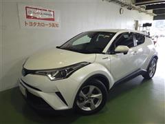 トヨタ C-HR S