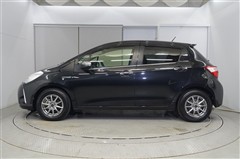 ヴィッツ HEV ジュエラ