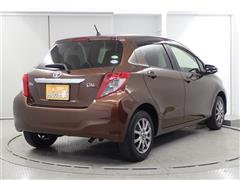 ヴィッツ F シエル