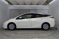 プリウス S セーフティプラス