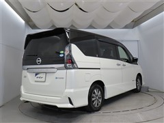 セレナ E-パワー ハイウェイスターV