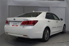 クラウン HEV ロイヤルサルーン