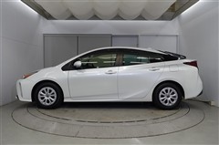 プリウス S セーフティプラス2