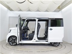 N-BOX カスタムG LターボHS