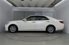 クラウンロイヤル HEV ロイヤルサルー