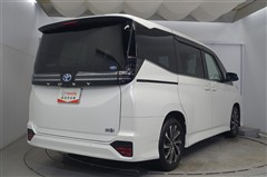 ヴォクシー HEV S-Z