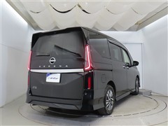 セレナ ハイウェイスター V