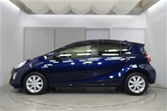 アクア S スタイルブラック