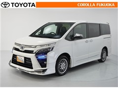 トヨタ　ヴォクシー HV ZSキラメキ3